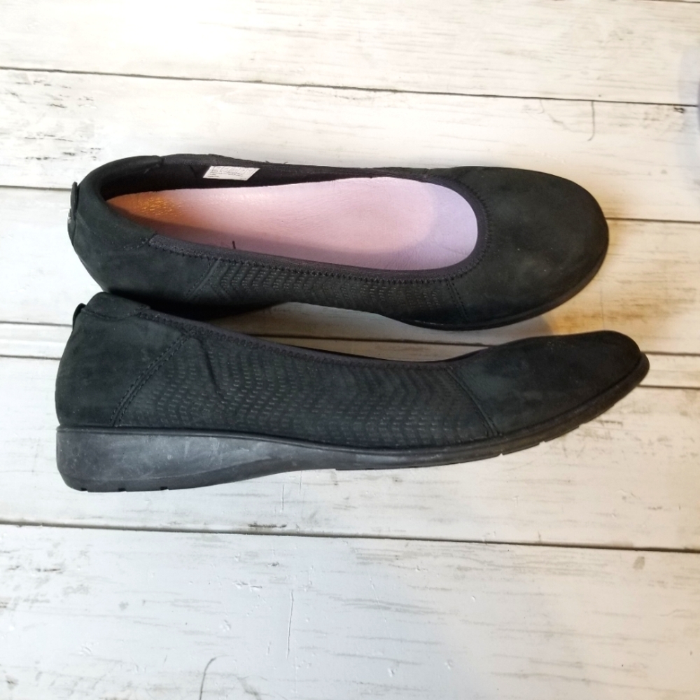 Aravon Abbey Suede Textured Ballet Loafers